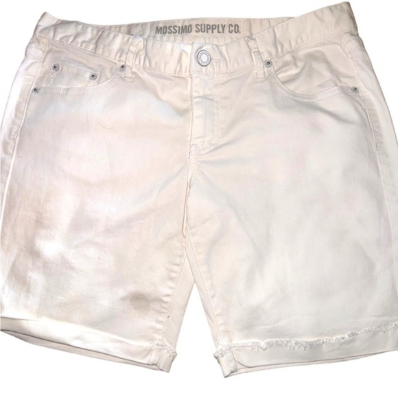 Vintage Mossimo juniors size 15 white denim Bermuda shorts .NWOT.‎ Circa 2014 - Picture 1 of 7